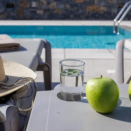 Danae - Utopia Luxury With Private Pool * גובס